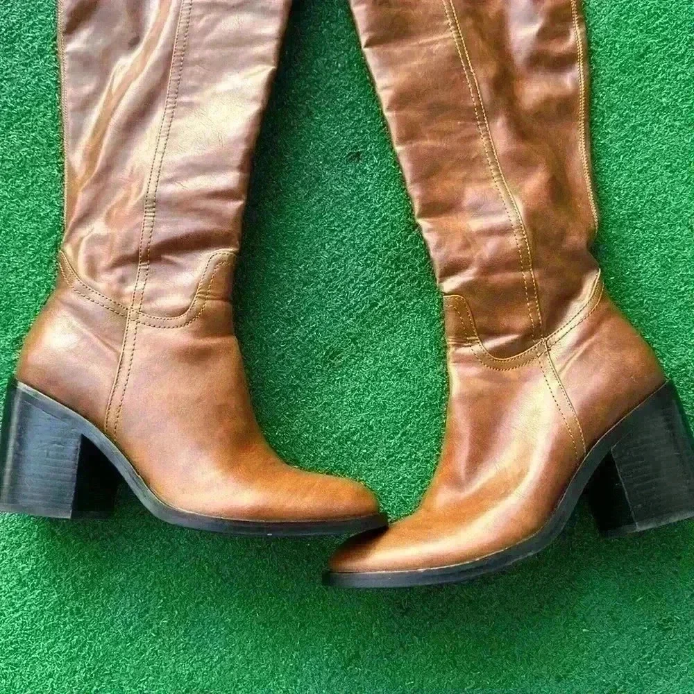 Jeffrey Campbell